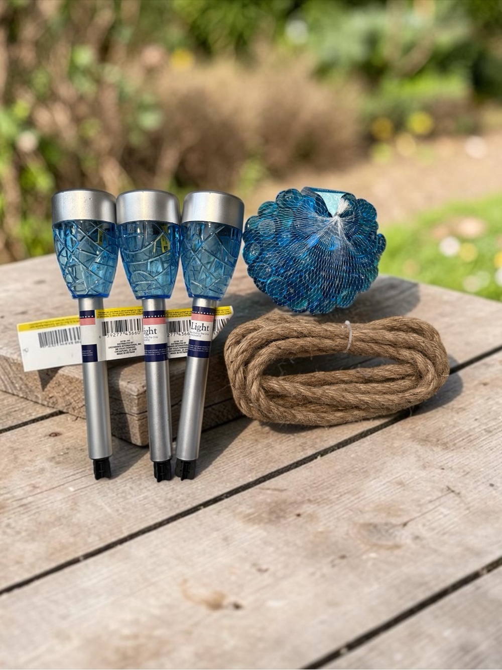 🫶🏻 Solar Pathway Lights & Blue Glass Garden Ornaments